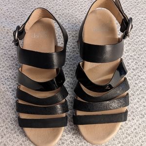 Dansko Maribeth Nubuck Leather Strappy Block Heeled Sandal SZ 37EU 6.5-7US Black